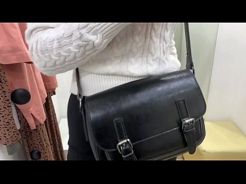 ❤️ 年轻婊子FeralBerry在试衣间用假阳具公开自慰 at porn zh-cn.freepornhdonlinegay.ru